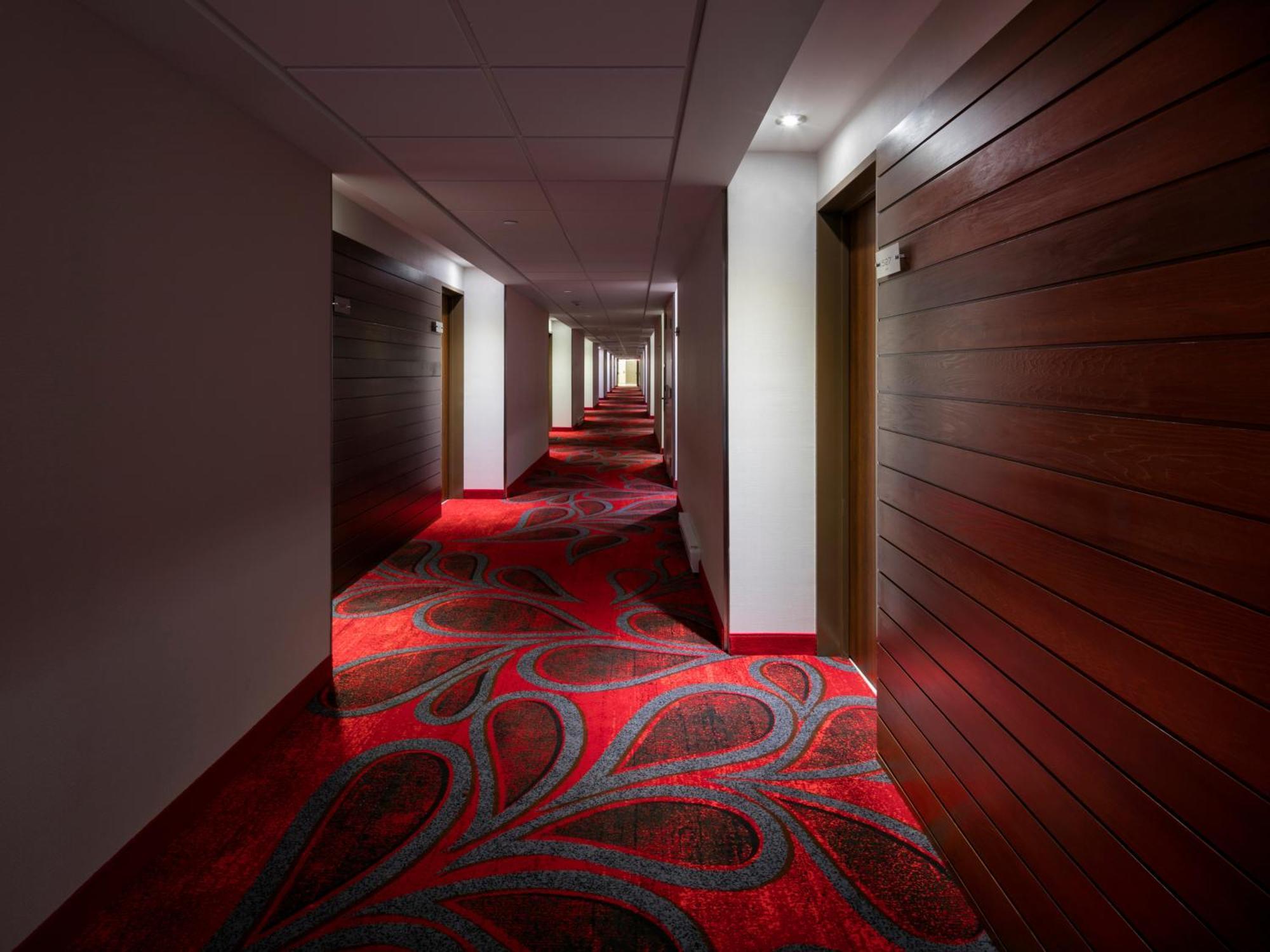 Otl Gouverneur Sherbrooke Exteriör bild A corridor at the hotel